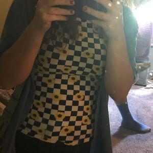 Short sleeve sunflower tee